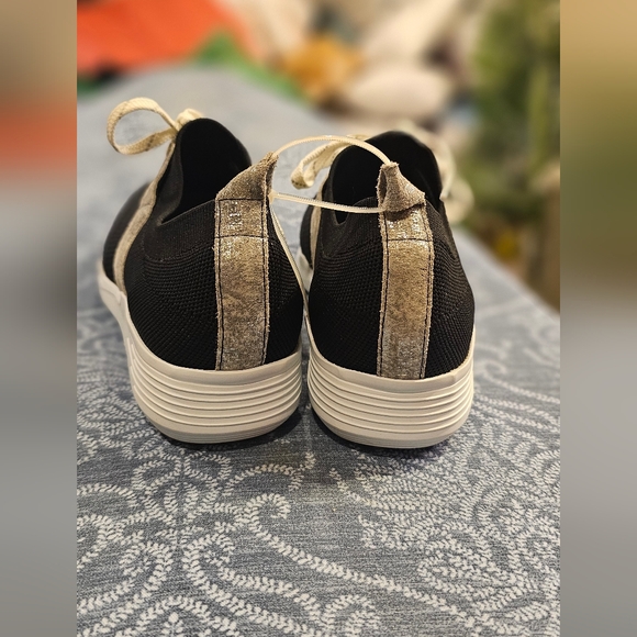 Munro Sandi Sneaker Slip On Black Knit Cloud Gray NWT - Picture 4 of 7